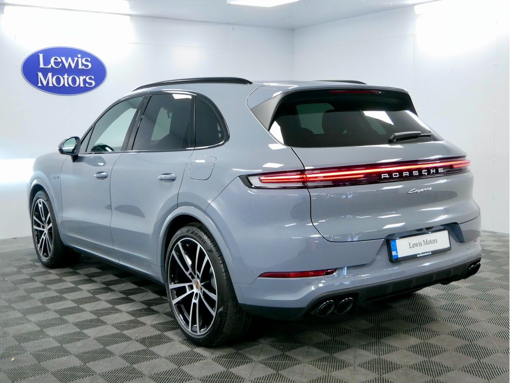 2025 Porsche Cayenne