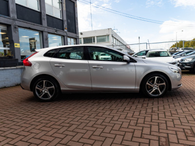 2016 Volvo V40