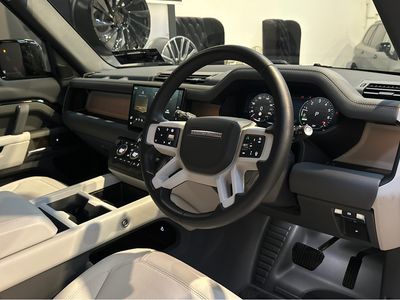 2025 Land Rover Defender