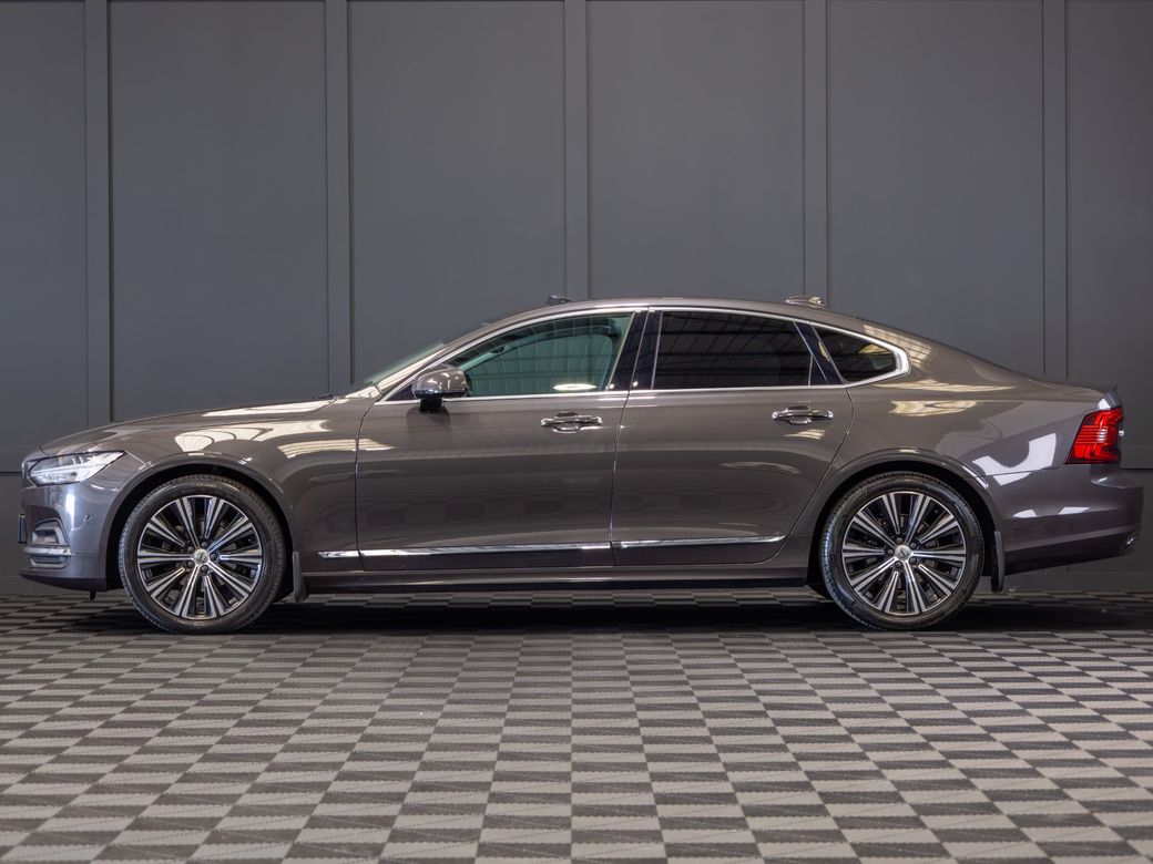 2021 Volvo S90