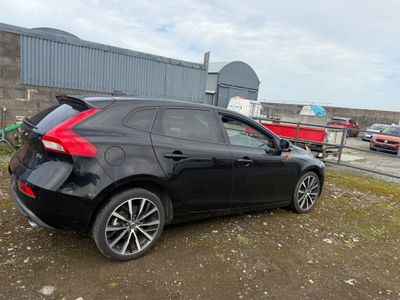 2017 Volvo V40