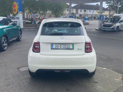 2025 Fiat 500e