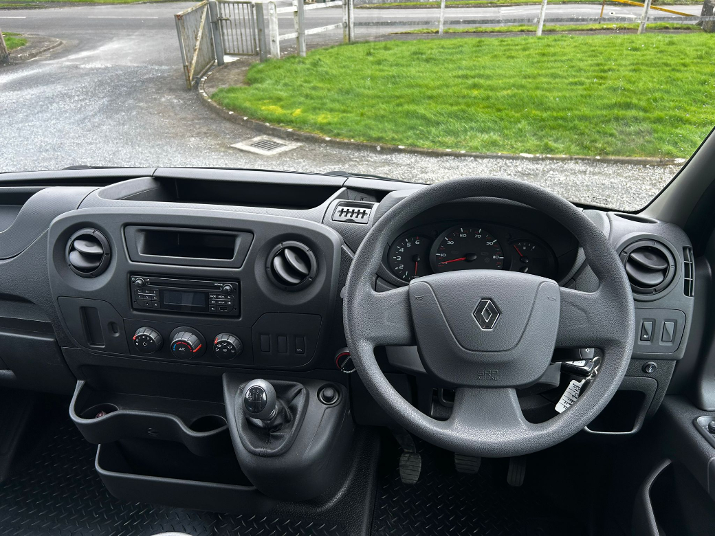2022 Renault Master