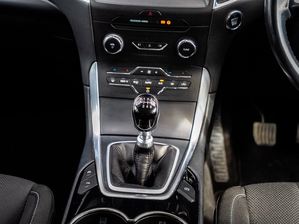 2020 Ford S-Max