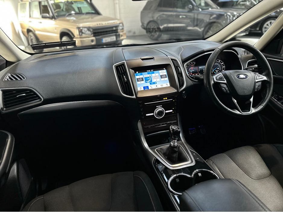 2017 Ford S-Max