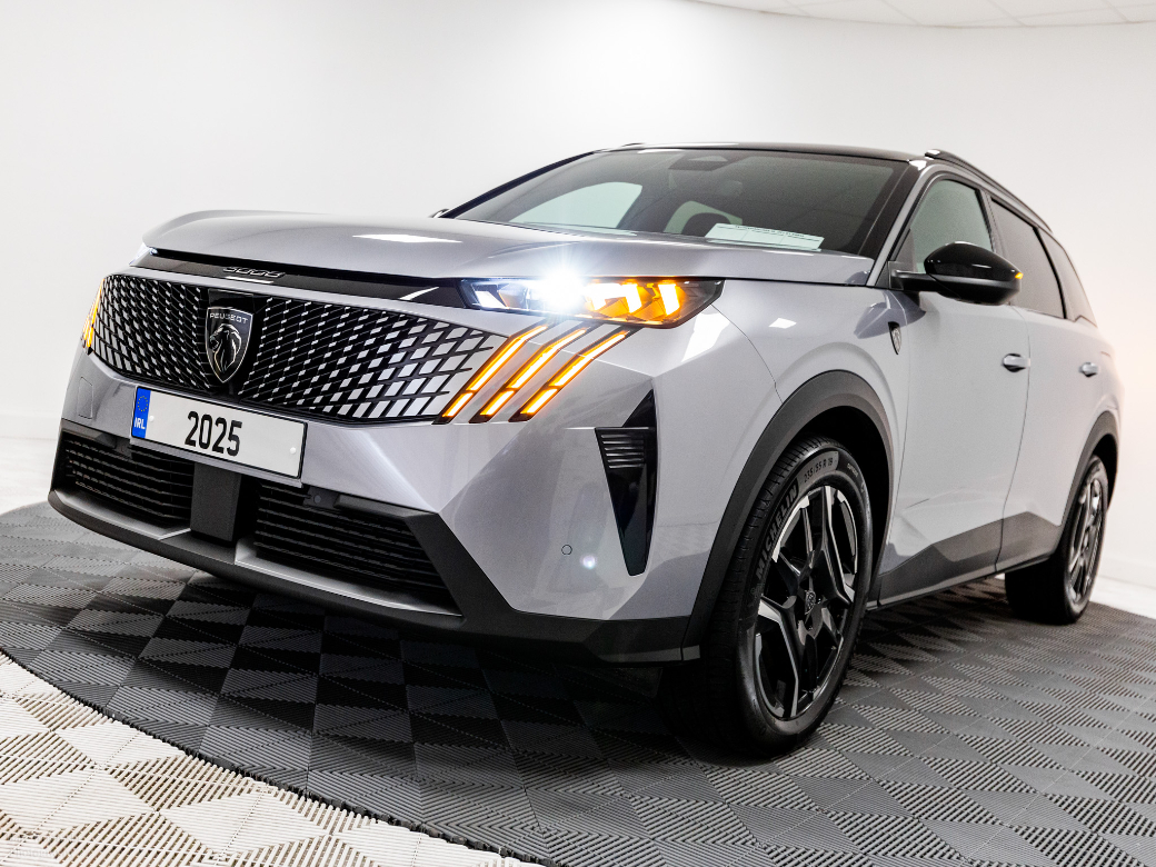 2025 Peugeot 5008