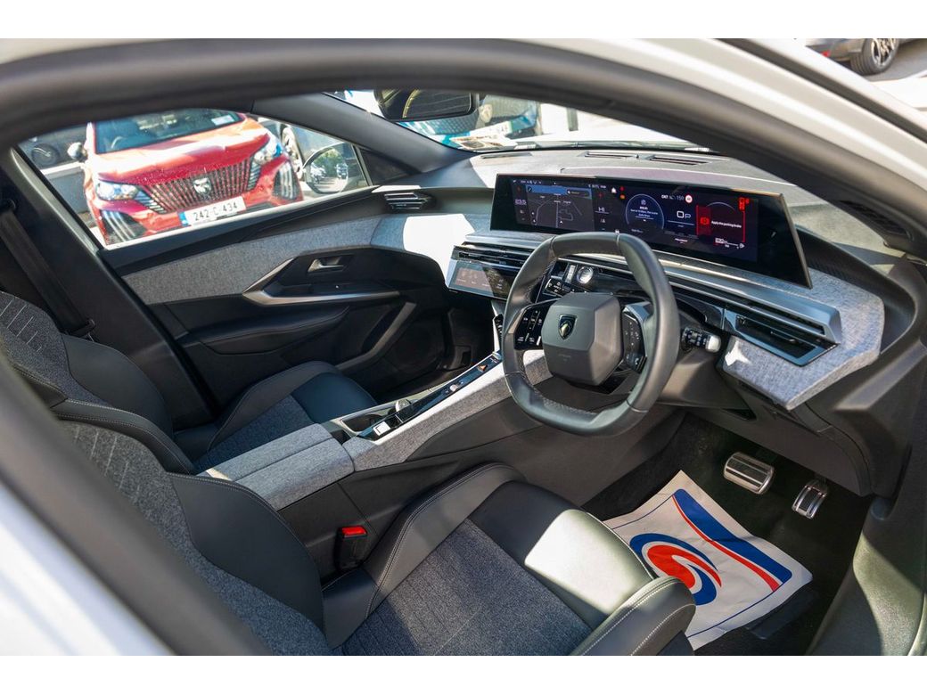 2025 Peugeot 5008
