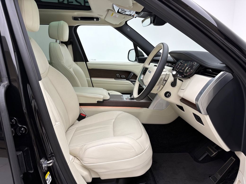 2025 Land Rover Range Rover