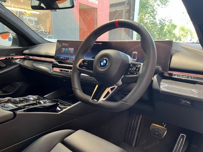 2024 BMW i5