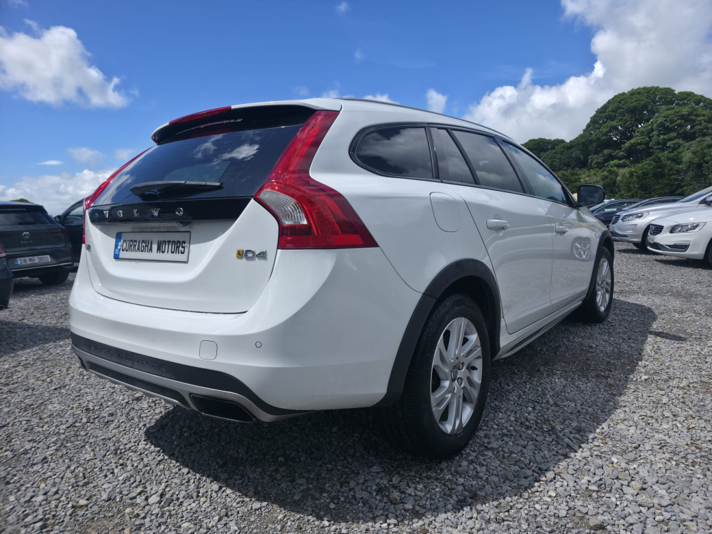 2017 Volvo V60 Cross Country