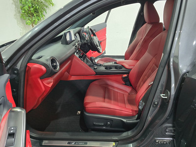 2021 Lexus IS 300h