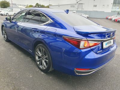 2019 Lexus ES 300h