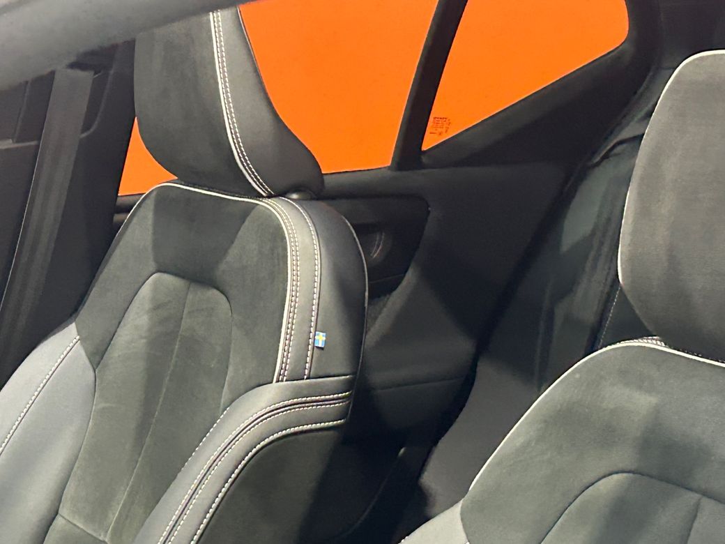 2023 Volvo XC40