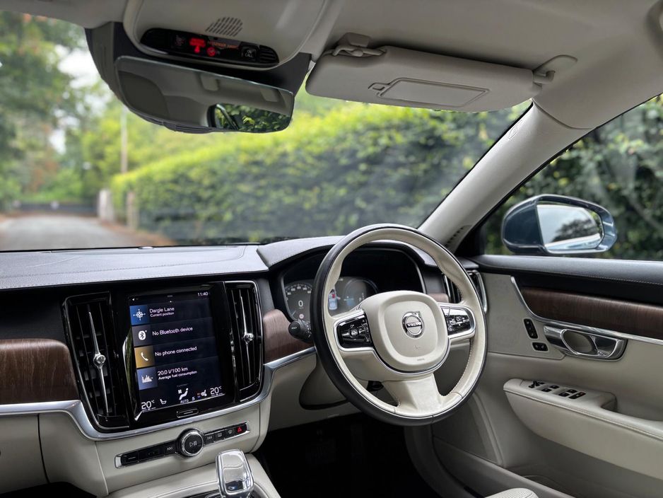 2021 Volvo S90