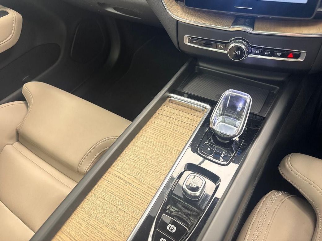 2025 Volvo XC60