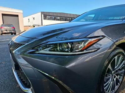 2021 Lexus ES 300h