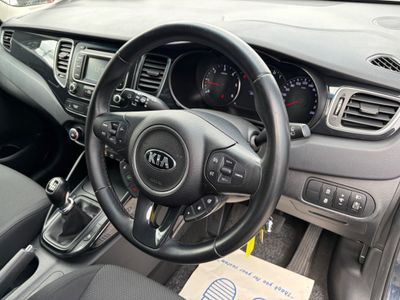 2016 Kia Carens