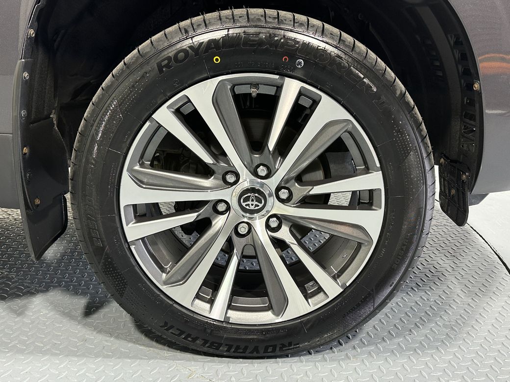 2023 Toyota Landcruiser
