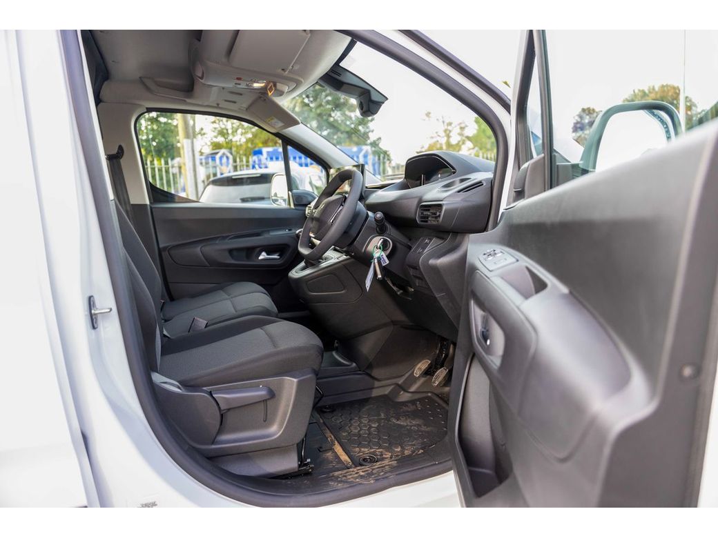 2025 Peugeot Partner