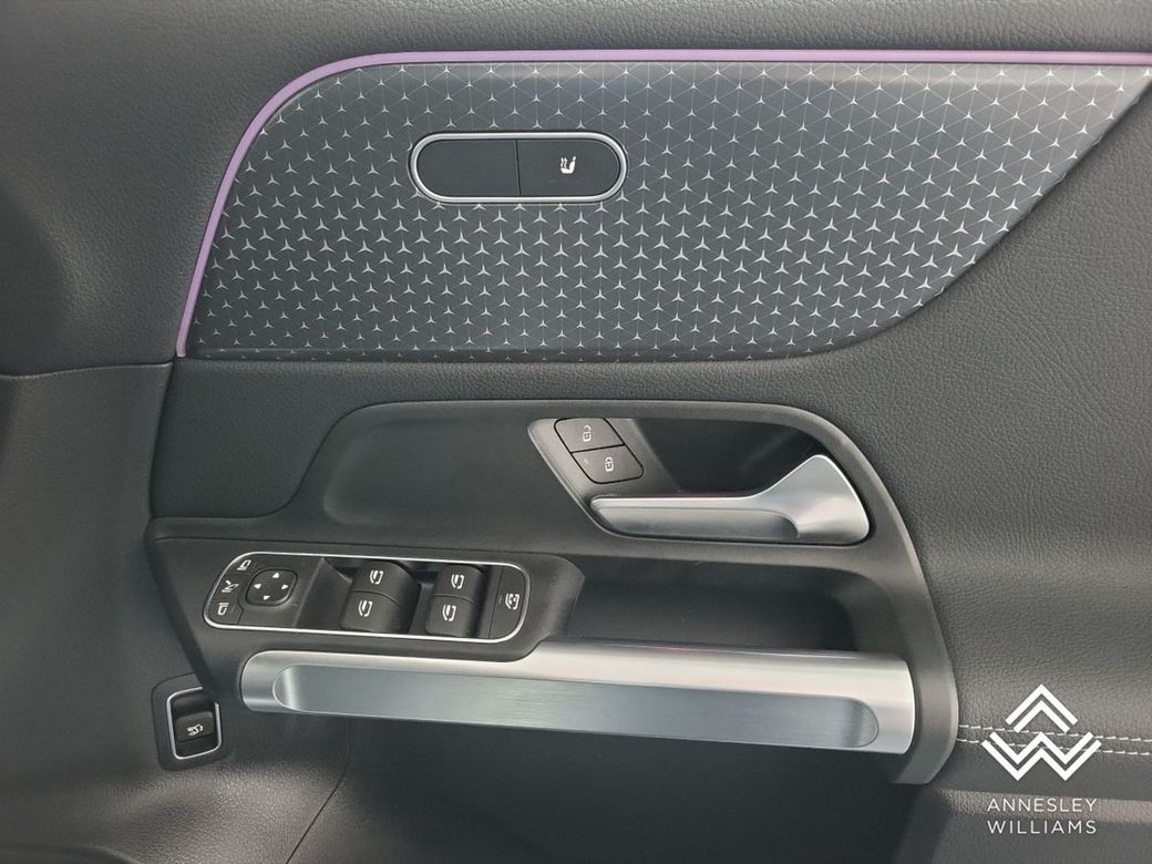 2025 Mercedes-Benz EQB