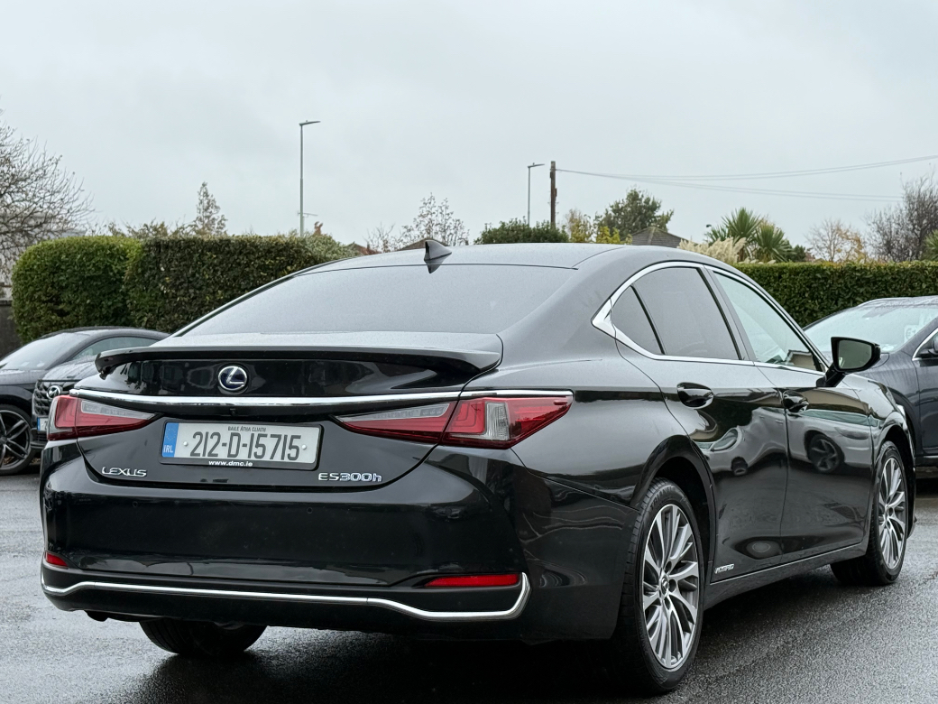 2021 Lexus ES 300h