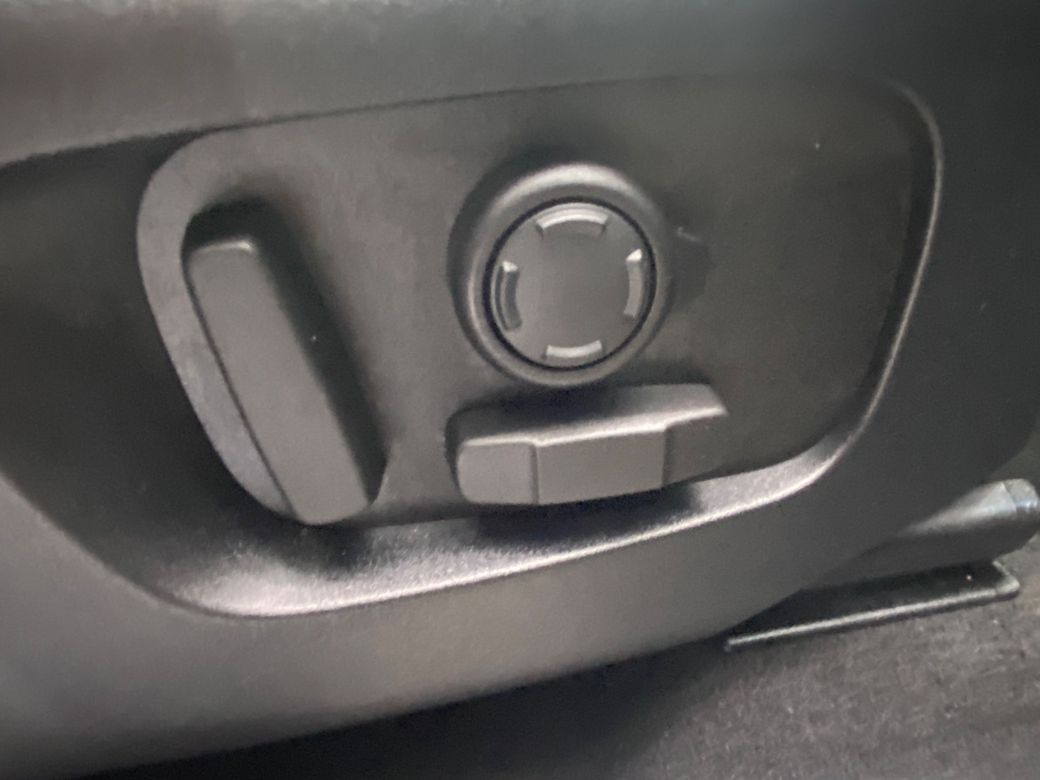 2024 Land Rover Discovery Sport