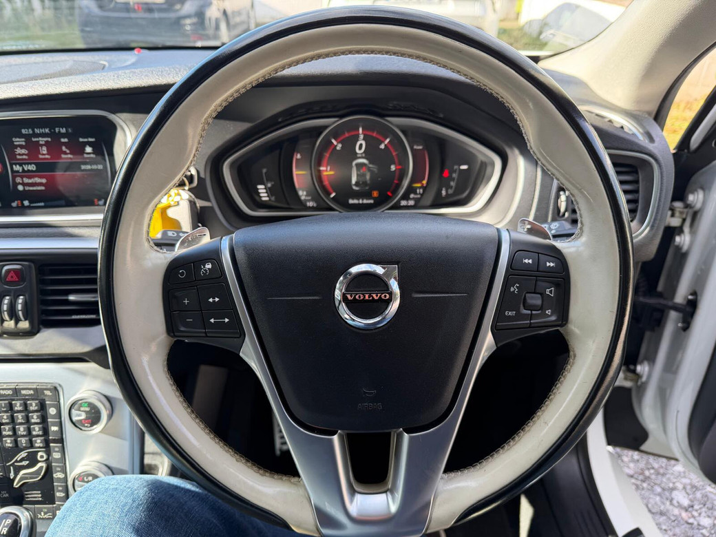 2017 Volvo V40