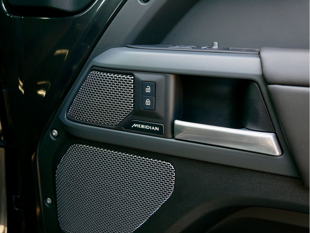 2024 Land Rover Defender 110