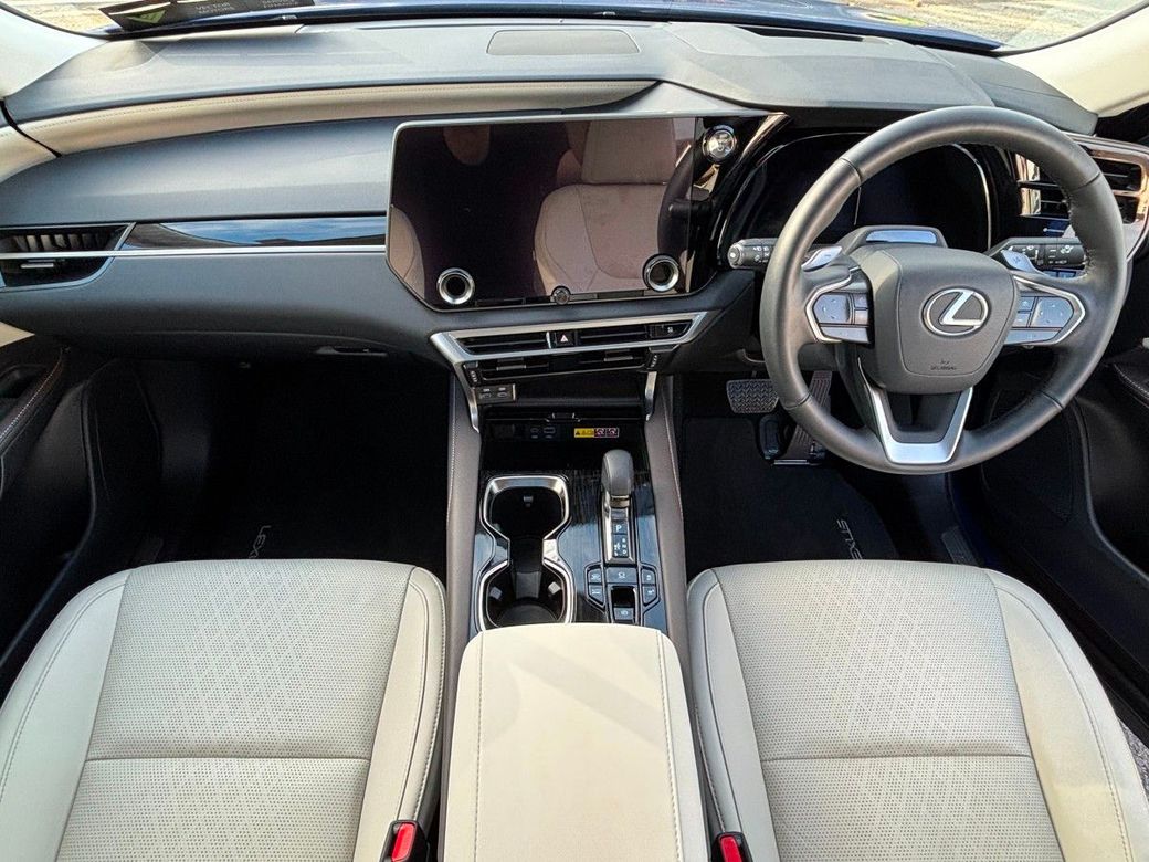 2025 Lexus RX450h+