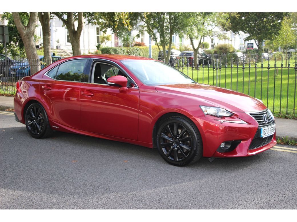 2015 Lexus IS 300h
