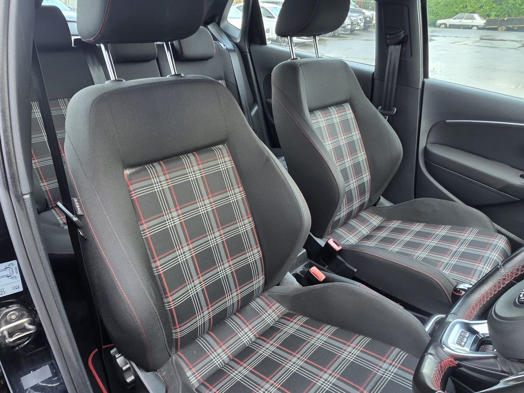 2015 Volkswagen Polo