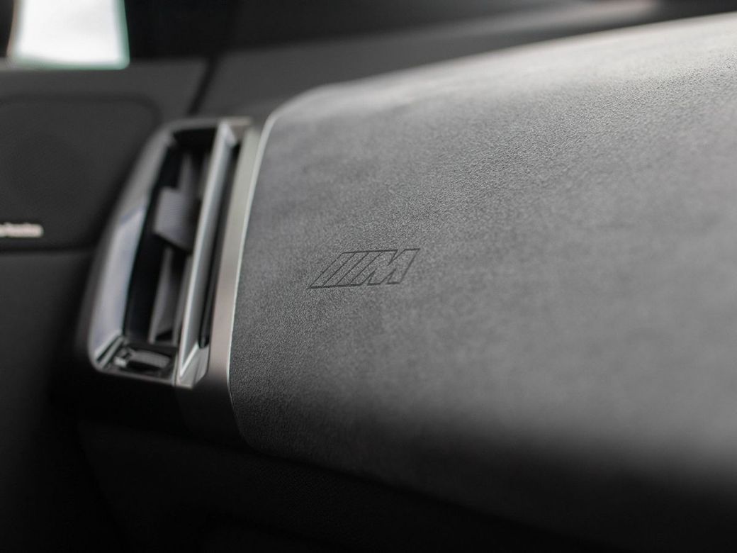 2025 BMW iX