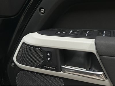 2023 Land Rover Defender