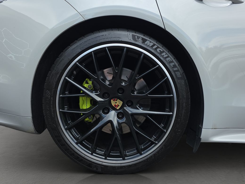 2019 Porsche Panamera