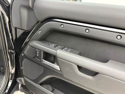 2025 Land Rover Defender