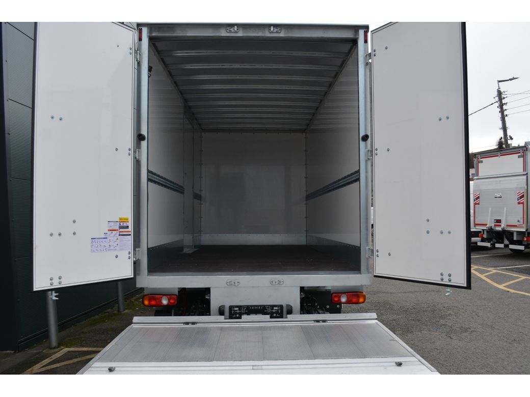 2025 FUSO Canter
