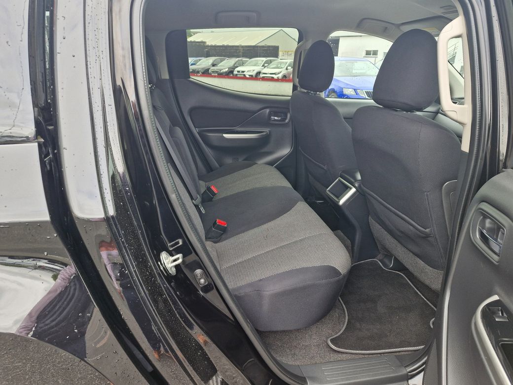 2022 Mitsubishi L200