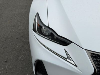 2018 Lexus IS 300h