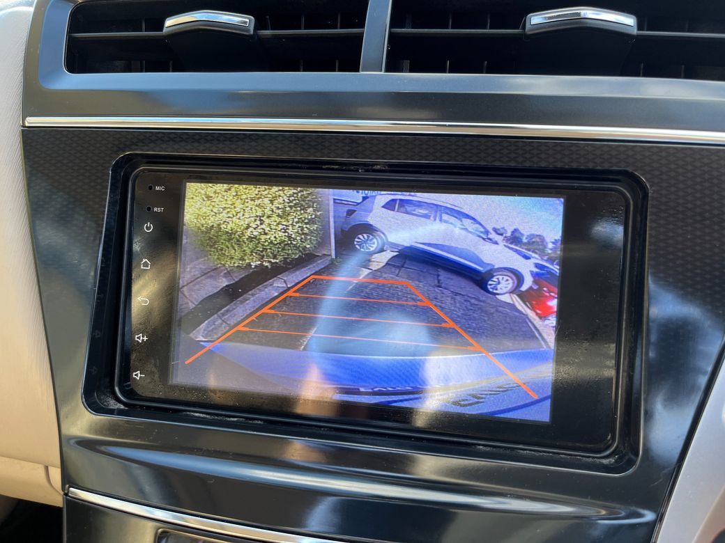 2018 Toyota Prius Alpha