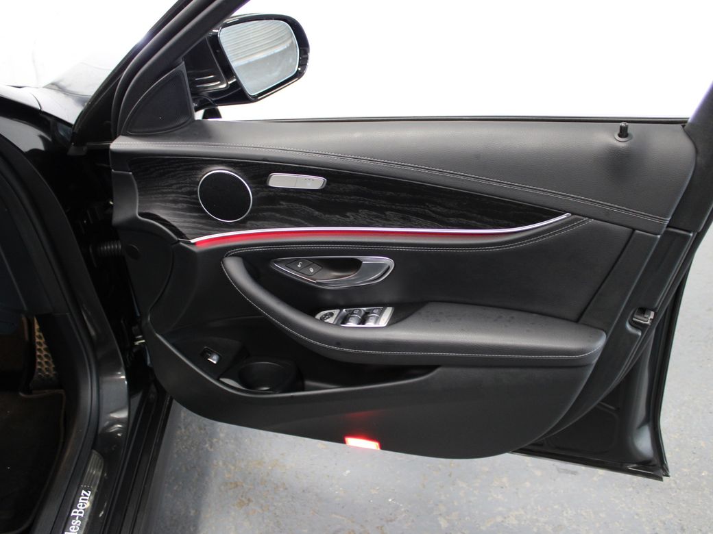 2021 Mercedes-Benz E 300