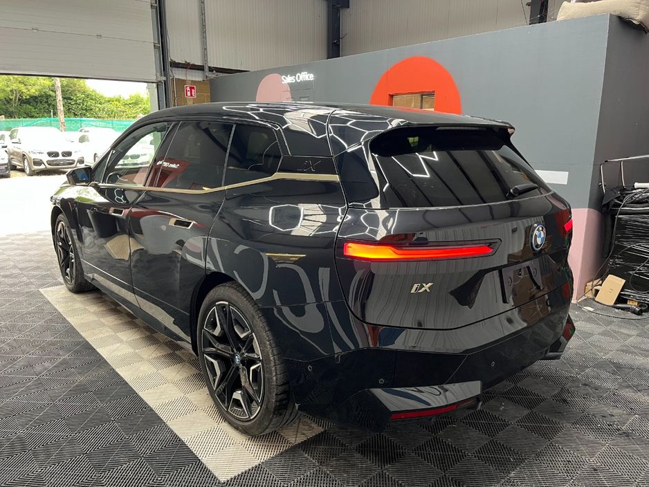 2022 BMW iX