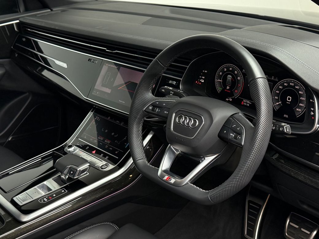 2025 Audi Q8