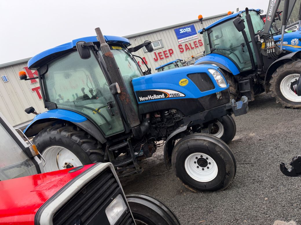 2004 New Holland TS100A
