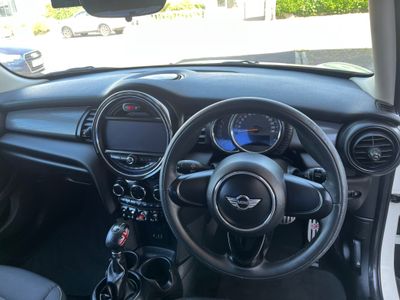 2017 Mini Hatch