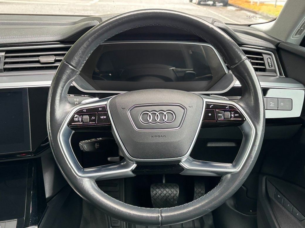 2022 Audi e-tron