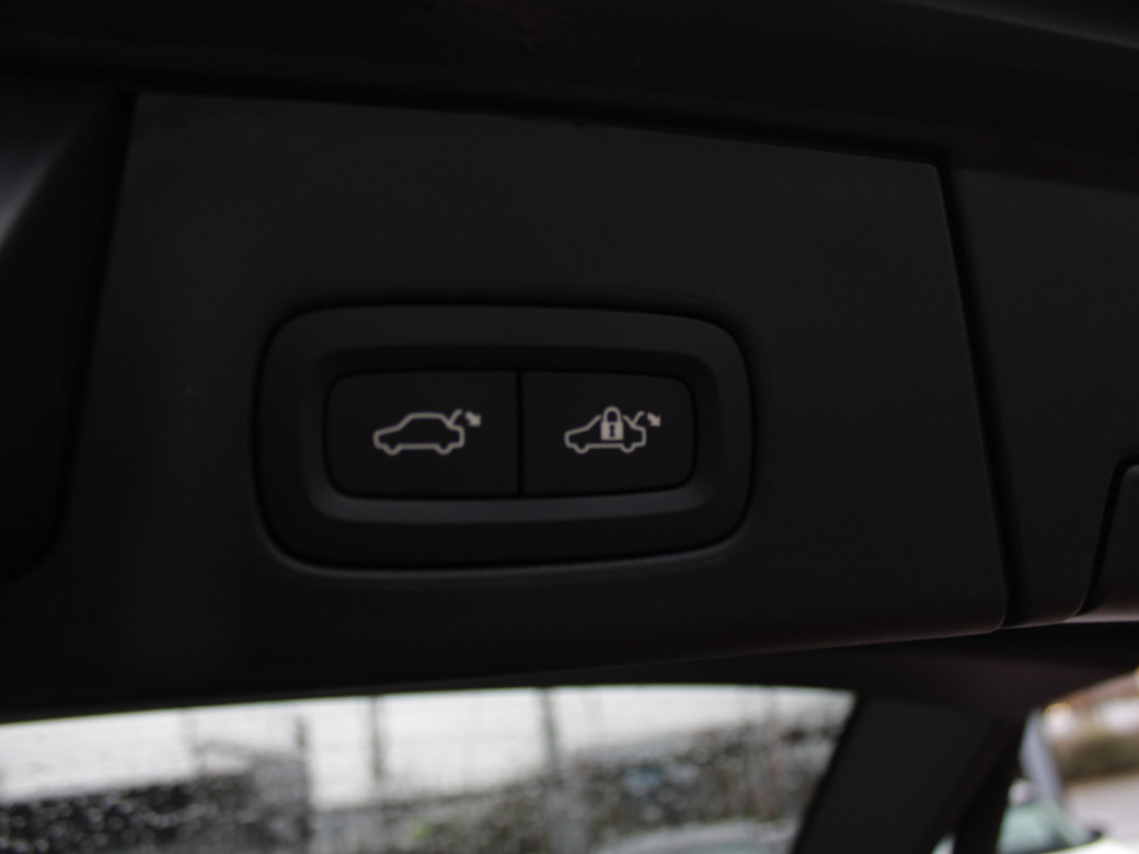 2021 Volvo V90 Cross Country