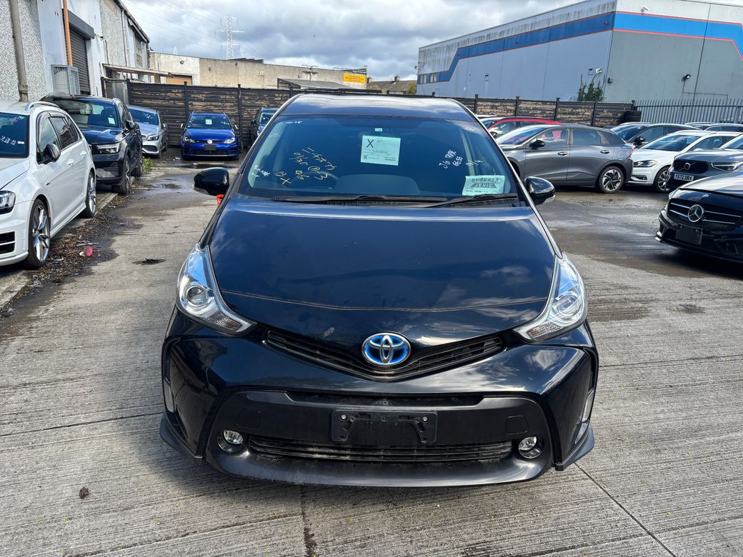 2016 Toyota Prius Alpha