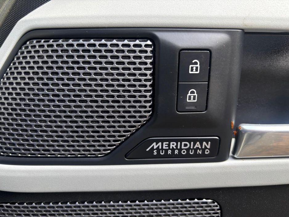 2023 Land Rover Defender