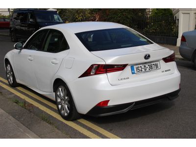 2015 Lexus IS 300h