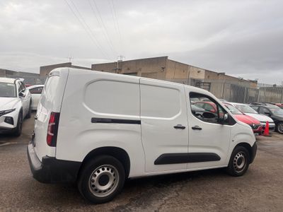 2022 Peugeot Partner